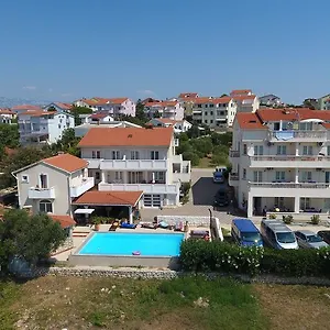 Appartamento Jurac Povljana