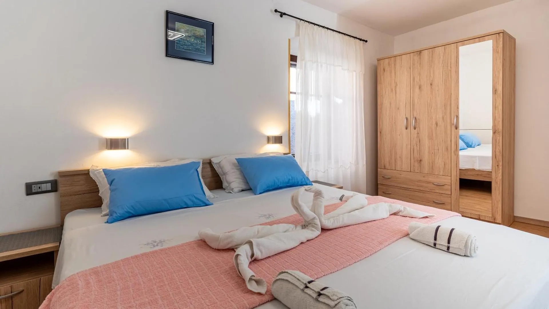 Guesthouse Romana Cres 3*,  Croatia